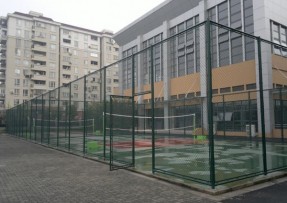 篮球场防护网（篮球场围网材质要求）